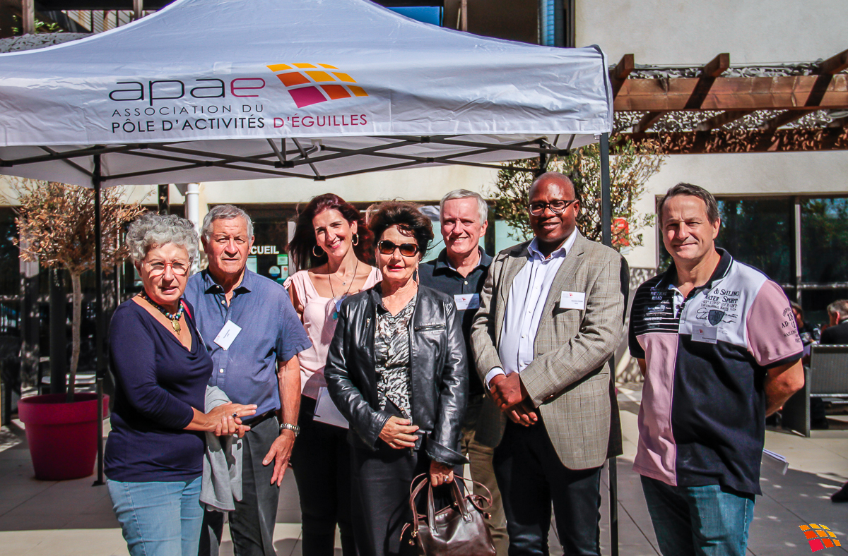 Michelle Graziano, adjointe de la mairie d'Eguille au forum avec le président et les administrateurs de l'APAE